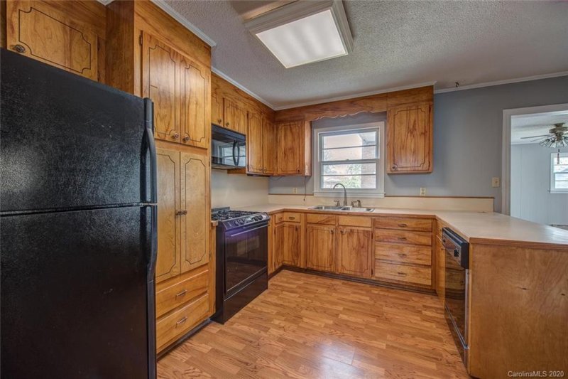 Property image 5 at 612 May Court, Gastonia, NC 28054