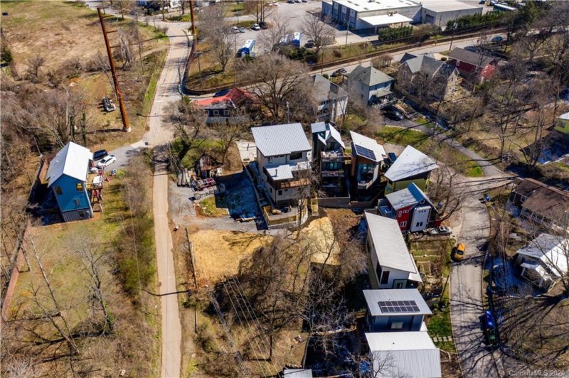 Property image 5 at 99999 Club Street, Asheville, NC 28801