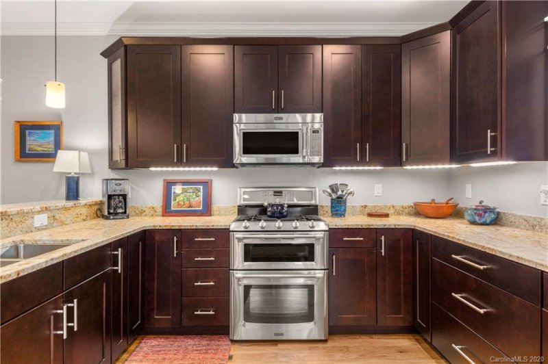 Property image 4 at 3 Grove Knoll Court, Asheville, NC 28805