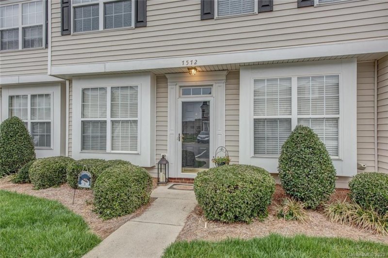 Property image 2 at 7572 Bluff Point Lane, Denver, NC 28037