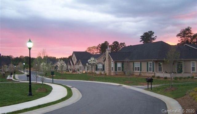 Property image 2 at 828 D Wynnshire Drive, Hickory, NC 28601