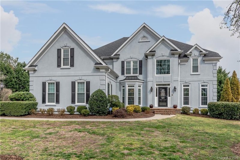 170 Lake Pointe Drive