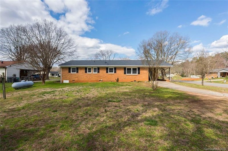 Property image 4 at 3405 Cinderella Drive, Dallas, NC 28034