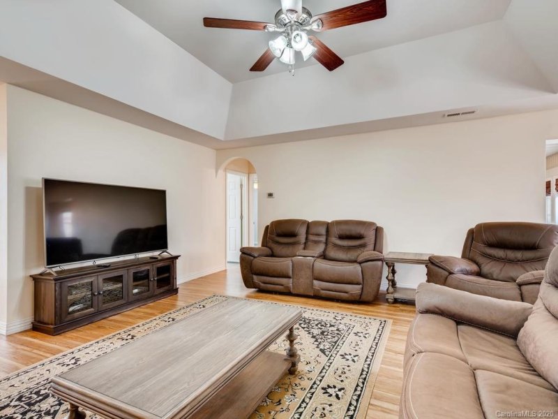 Property image 5 at 1899 Cameron Heights Circle, Denver, NC 28037