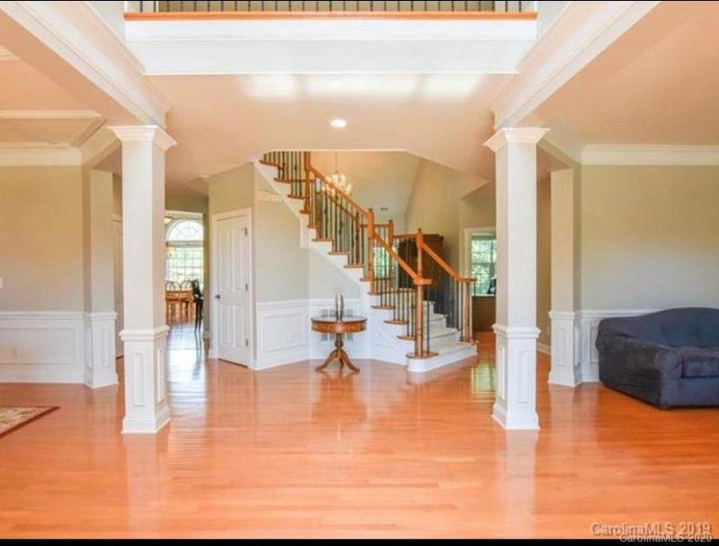 Property image 2 at 120 Meadow Run Lane, Mooresville, NC 28117