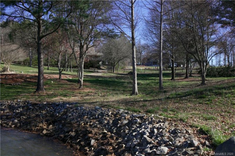 Property image 3 at 612 Stonemarker Road, Mooresville, NC 28117