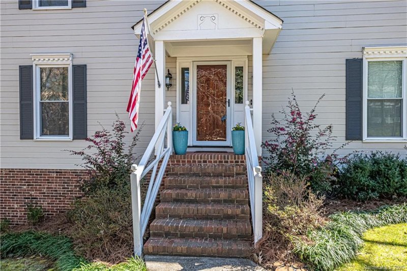 Property image 2 at 7204 Essington Drive, Charlotte, NC 28270