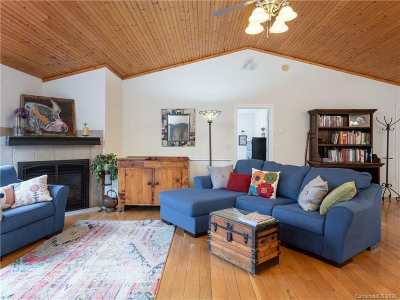 Property image 4 at 196 Dalton Lane, Black Mountain, NC 28711