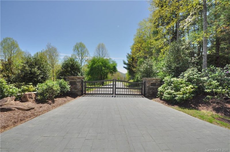 Property image 3 at 888 Previously 918 Overlook Park Drive, Hendersonville, NC 28792