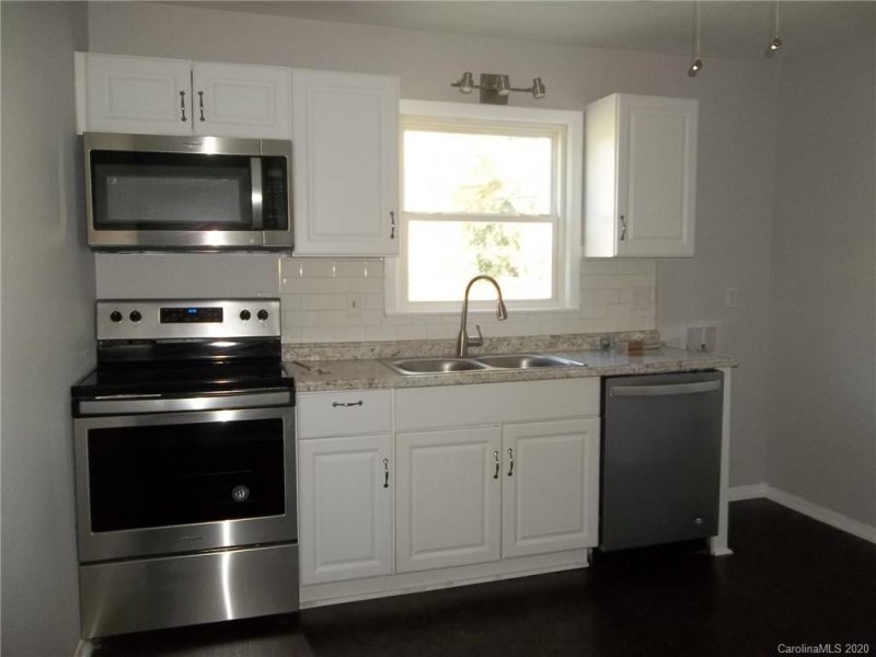 Property image 2 at 9524 Trinity Road, Charlotte, NC 28216