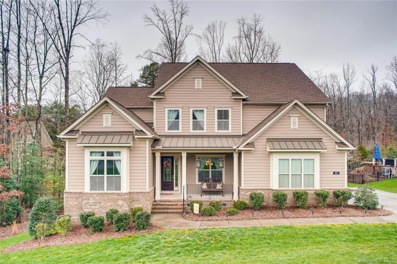 337 Monteray Oaks Circle
