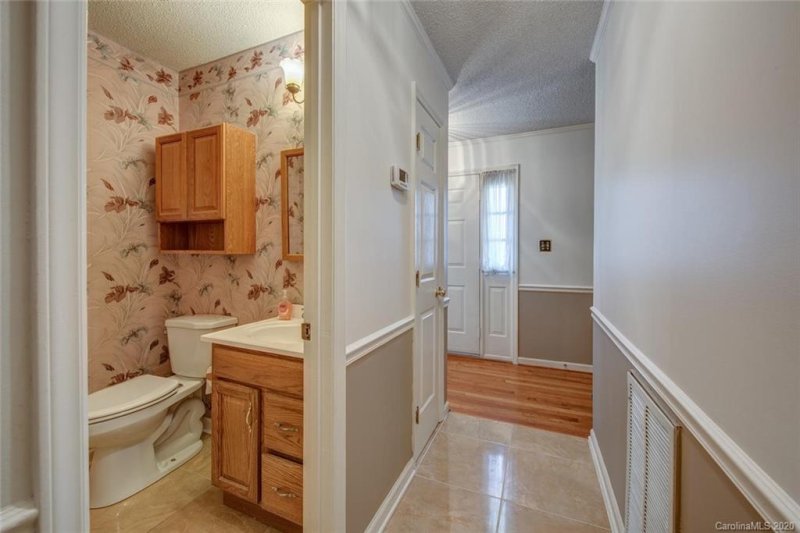 Property image 5 at 2610 Bayberry Court, Gastonia, NC 28056