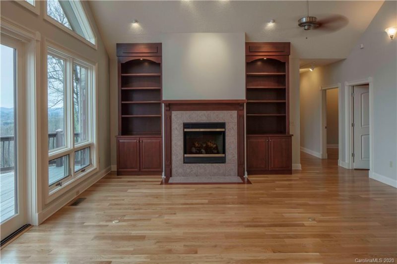 Property image 3 at 210 High Road Overlook, Hendersonville, NC 28739