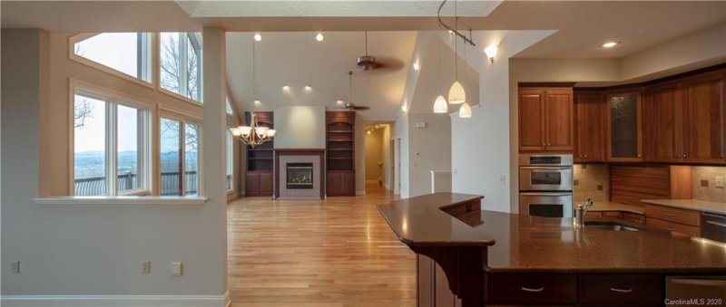 Property image 5 at 210 High Road Overlook, Hendersonville, NC 28739