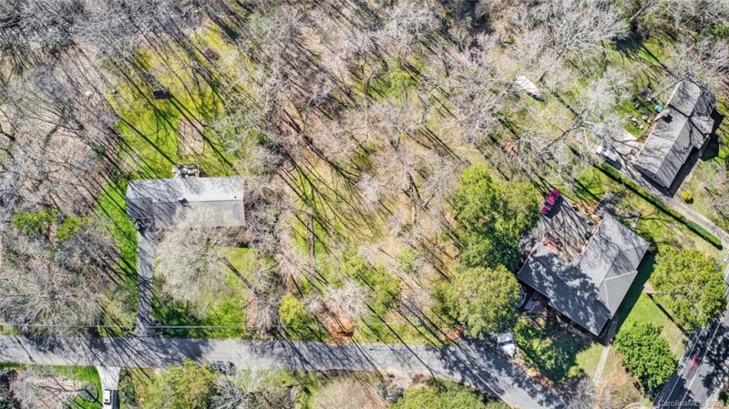 Property image 2 at 300 Beverly Circle, Charlotte, NC 28270