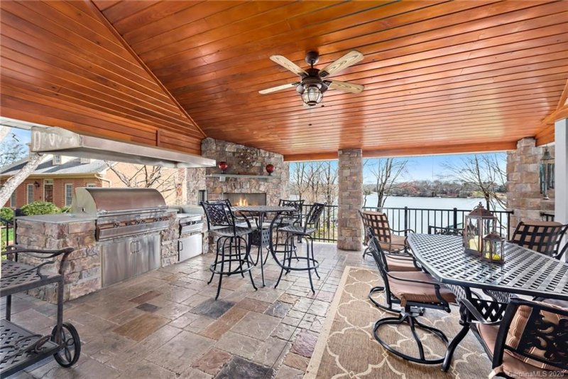 Property image 2 at 12016 Mountain Lake Cove, Charlotte, NC 28216