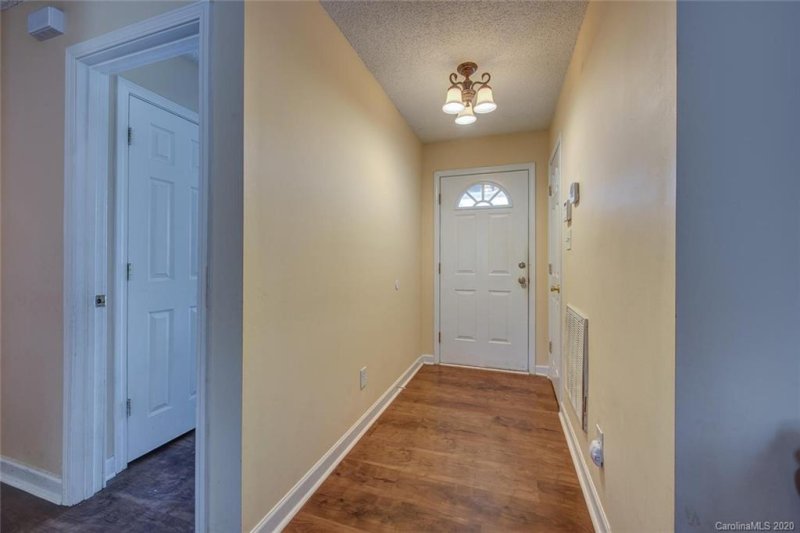 Property image 2 at 2708 Rabbit Ridge Drive, Bessemer City, NC 28016