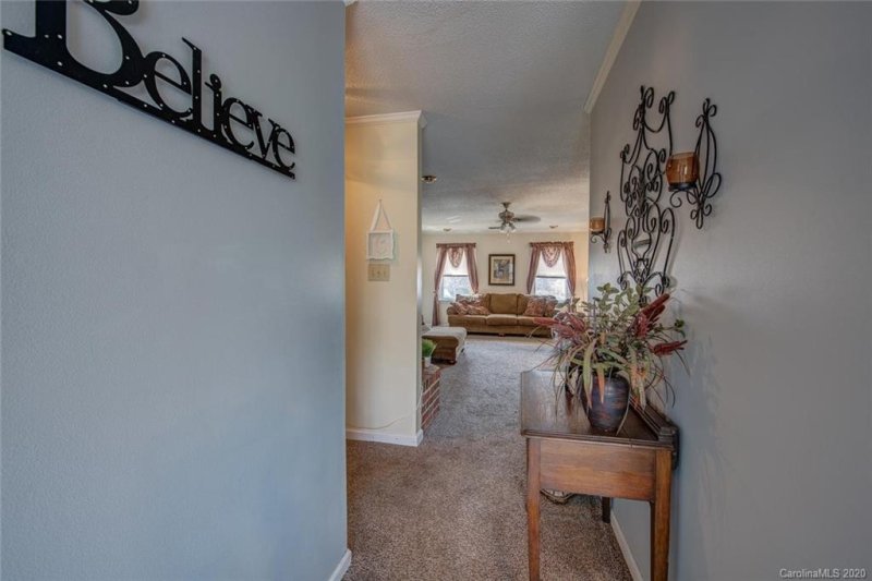 Property image 4 at 817 Jamestown Drive, Gastonia, NC 28056