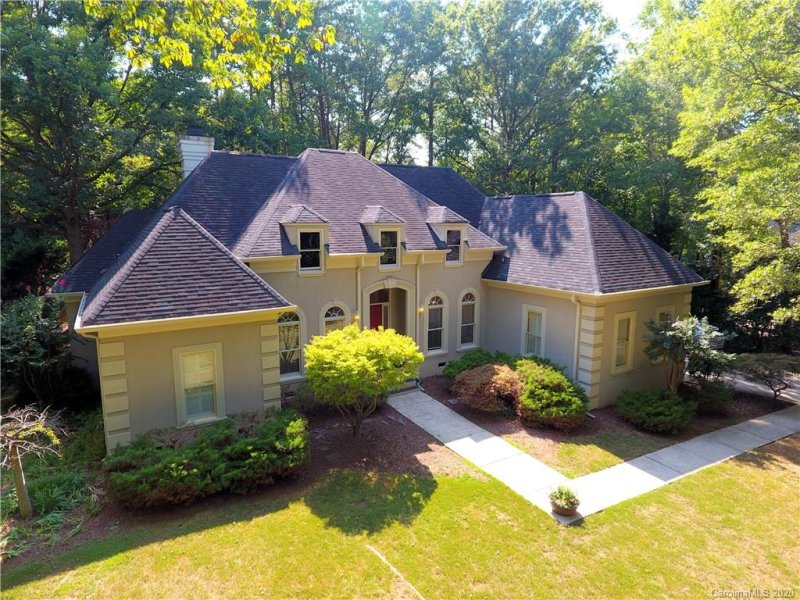 21525 Blakely Shores Drive