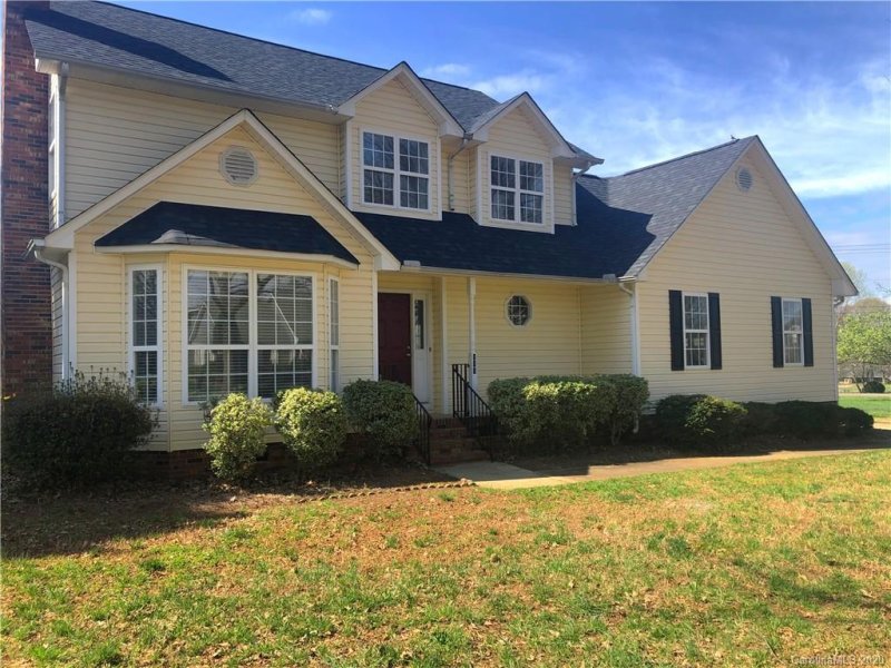 Property image 2 at 110 Turnberry Lane, Mooresville, NC 28117