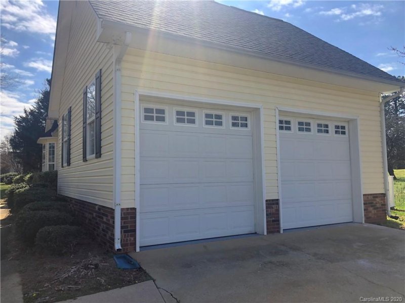 Property image 4 at 110 Turnberry Lane, Mooresville, NC 28117