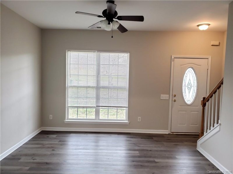 Property image 2 at 1525 Braveheart Lane, Charlotte, NC 28216