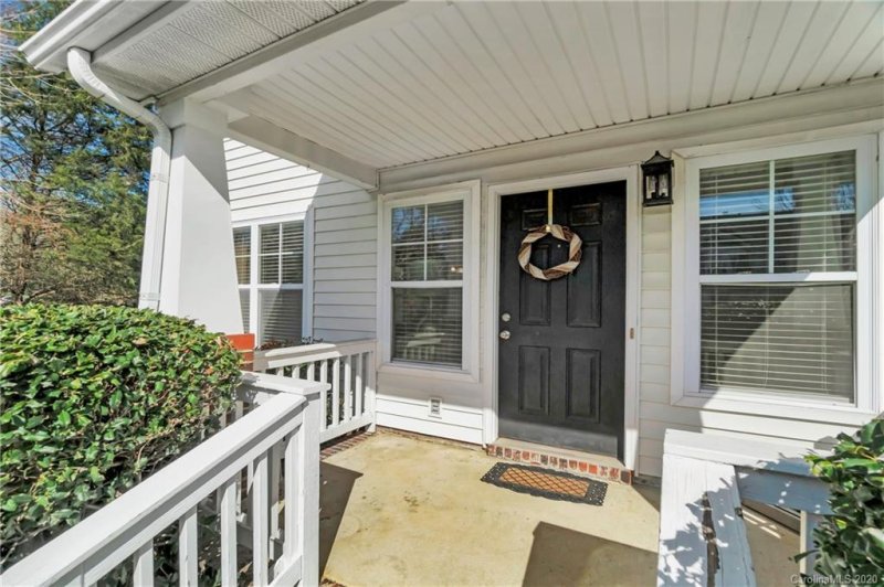 Property image 3 at 6524 Point Comfort Lane, Charlotte, NC 28226