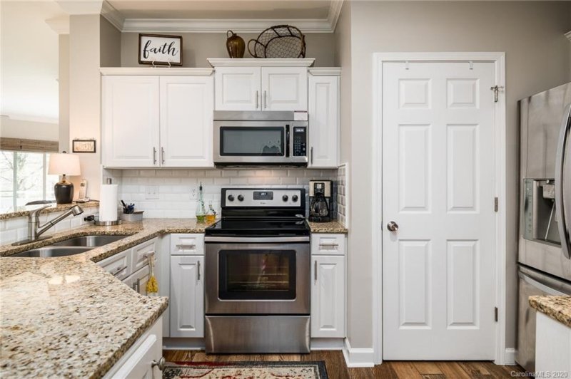 Property image 2 at 713 Northeast Drive, Davidson, NC 28036