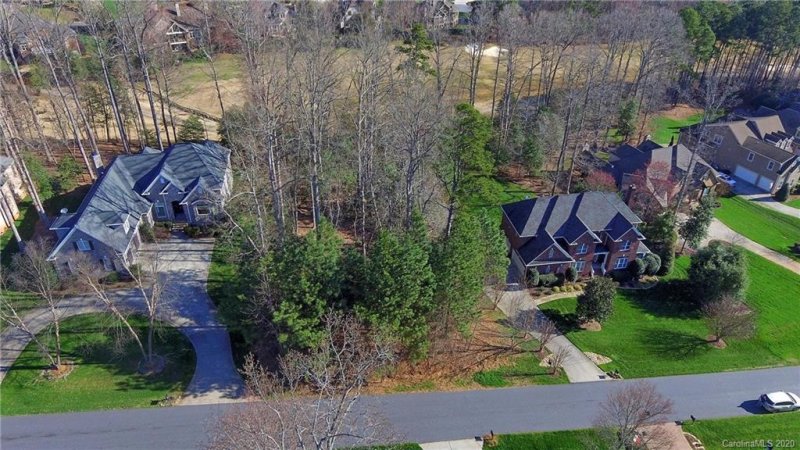 Property image 2 at 21 Turnberry Lane, Stanley, NC 28164