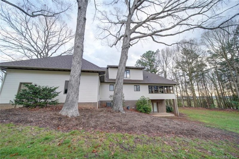 Property image 4 at 8050 Ravenwood Lane, Stanley, NC 28164