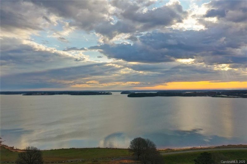 Property image 5 at 8050 Ravenwood Lane, Stanley, NC 28164