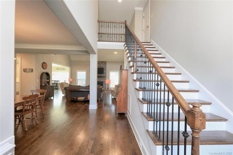 Property image 4 at 105 Orchard Farm Lane, Mooresville, NC 28117