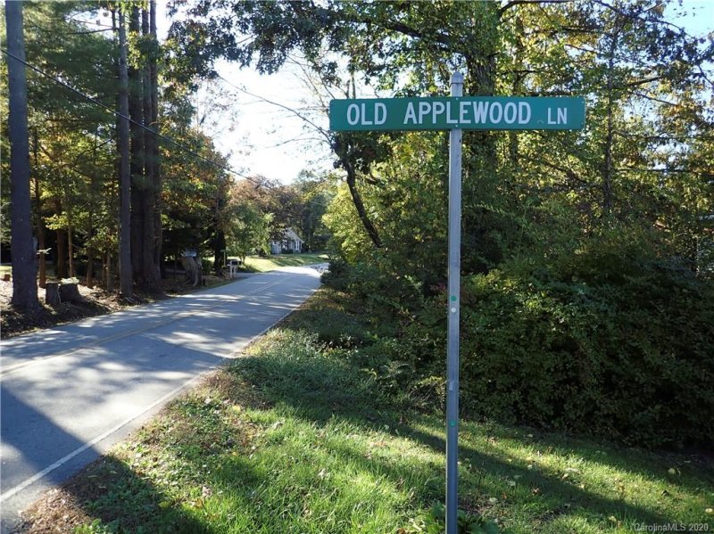 Property image 3 at 99999 Apple Meadow Court, Hendersonville, NC 28739