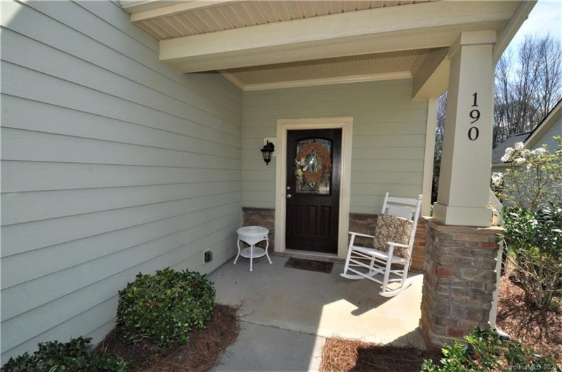 Property image 2 at 190 Aztec Circle, Mooresville, NC 28117
