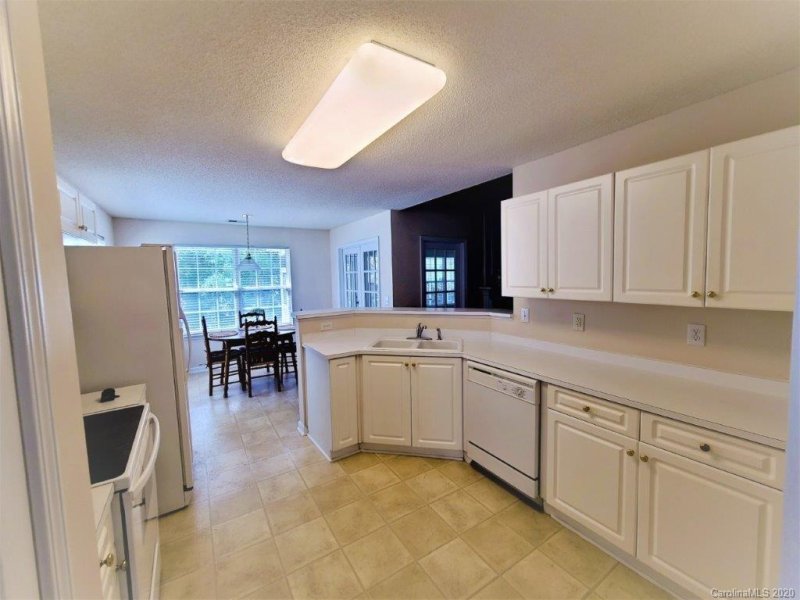 Property image 4 at 427 W Abington Way, Spartanburg, SC 29301