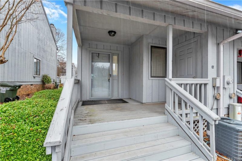 Property image 3 at 100 Willow Run Drive, Gastonia, NC 28056