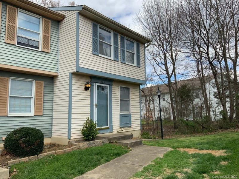 Property image 2 at 7305 Pebblestone Drive, Charlotte, NC 28212