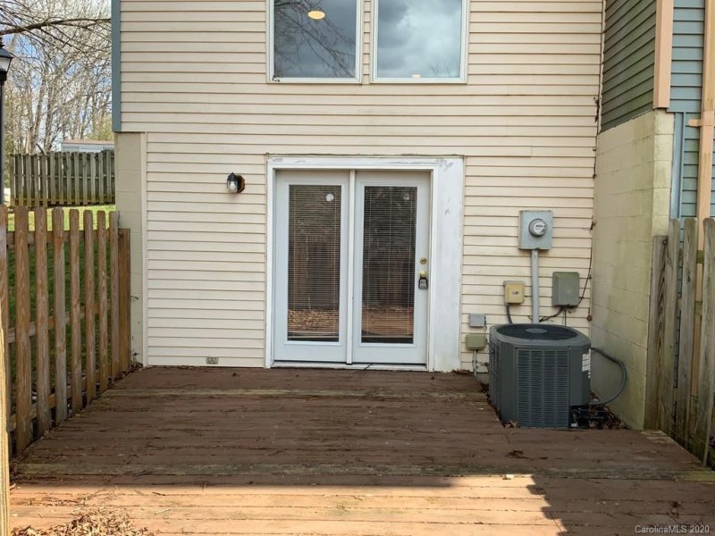 Property image 3 at 7305 Pebblestone Drive, Charlotte, NC 28212