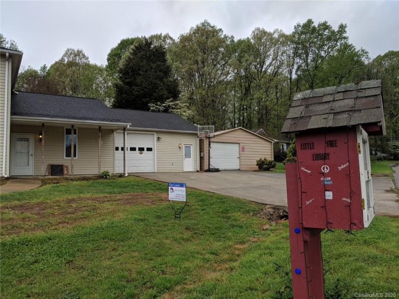 Property image 3 at 174 Crystal Circle, Mooresville, NC 28117