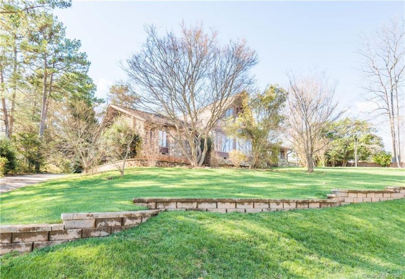 Property image 2 at 1515 Heatherloch Drive, Gastonia, NC 28054