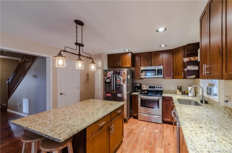 Property image 5 at 10 Shooting Star Ridge, Canton, NC 28716