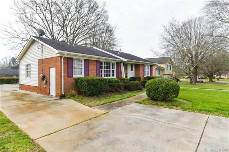 Property image 4 at 5248 Elderbank Drive, Charlotte, NC 28216