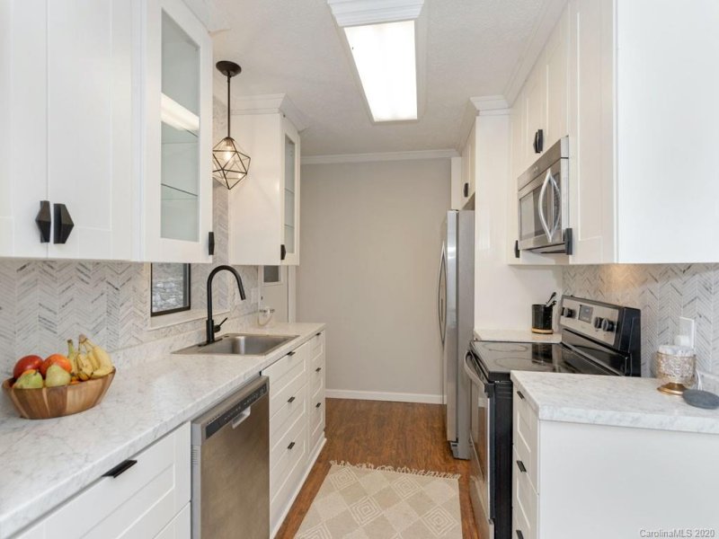 Property image 5 at 2409 E Morningside Drive, Hendersonville, NC 28791