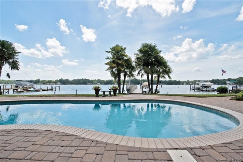 Property image 5 at 3475 Governors Island Drive, Denver, NC 28037