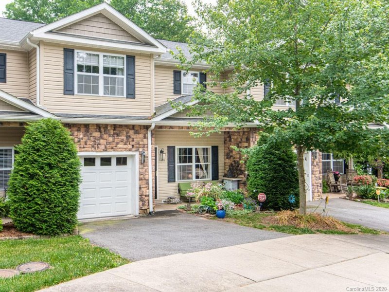 Property image 2 at 41 Kirby Road, Asheville, NC 28806