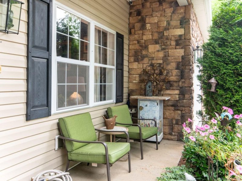 Property image 5 at 41 Kirby Road, Asheville, NC 28806