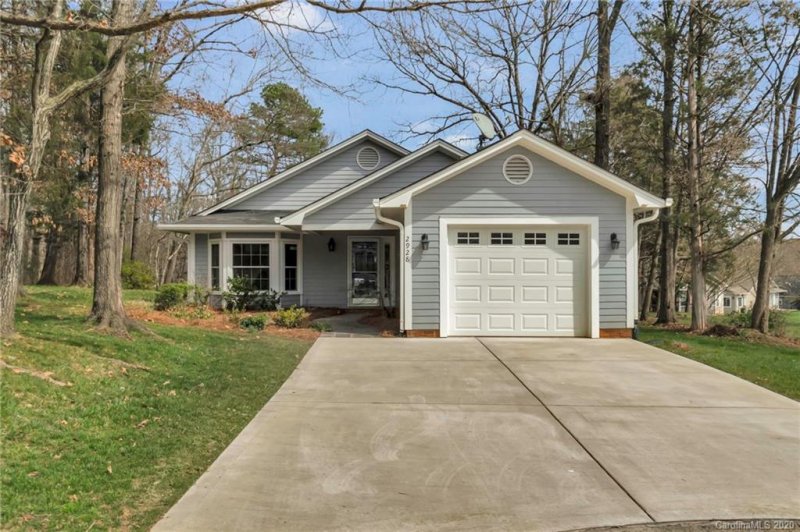 Property image 4 at 2928 Misty Plum Court, Fort Mill, SC 29715