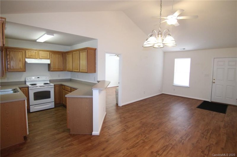 Property image 5 at 2308 Gelsinger Avenue, Bessemer City, NC 28016