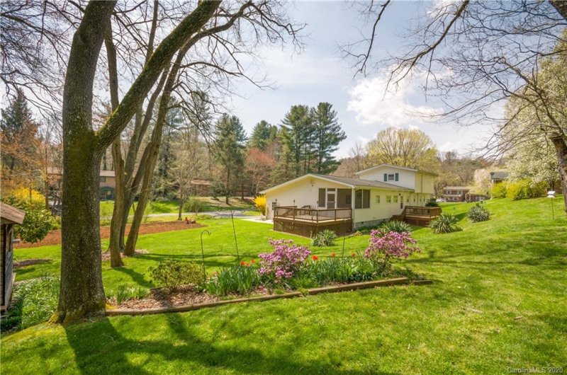 Property image 3 at 39 Mountain Laurel Lane, Waynesville, NC 28786