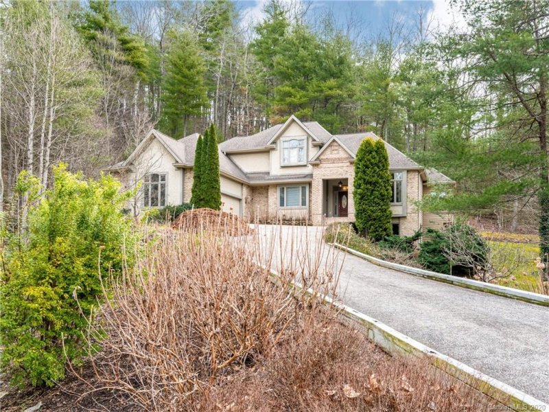 Property image 2 at 6 Mountain Spring Drive, Hendersonville, NC 28739